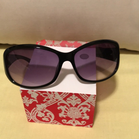 Italina Accessories - Women’s Sunglasses!